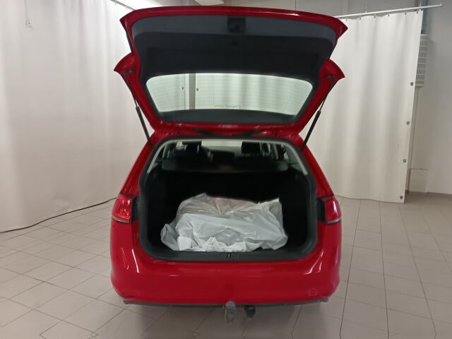 VOLKSWAGEN Golf 2013 Variant Trendline 1,2 TSI 63 kW (85 hv) BlueMotion Technology