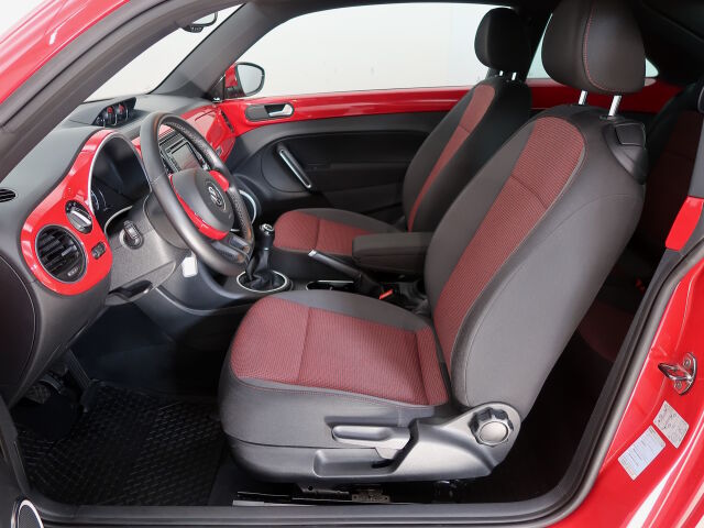 Volkswagen Beetle 2013 Design 1,2 TSI 77 kW (105 hv)