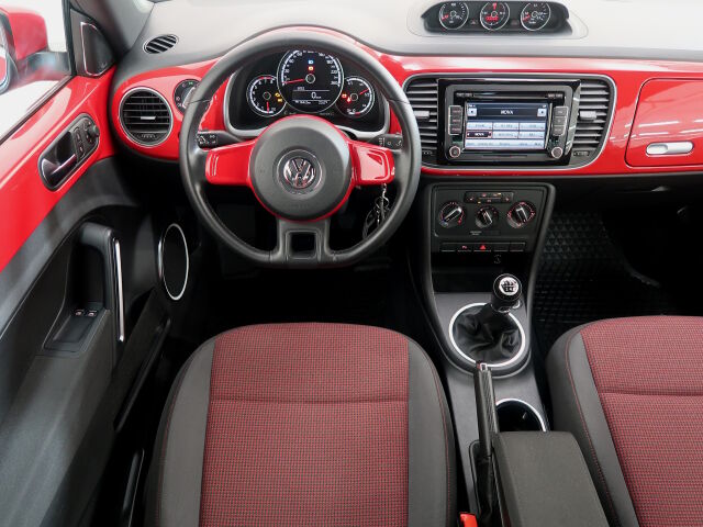Volkswagen Beetle 2013 Design 1,2 TSI 77 kW (105 hv)