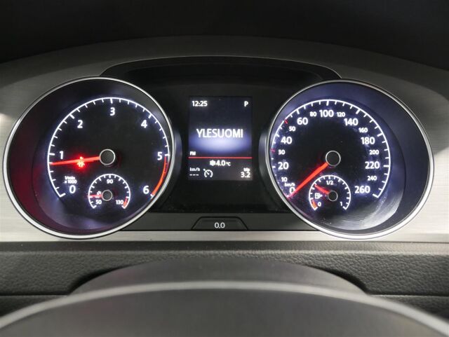 VOLKSWAGEN Golf 2015 Variant Comfortline Edition 40 1,6 TDI 77 kW (105 hv) BMT DSG-automaatti