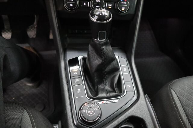 VOLKSWAGEN Tiguan 2016 Comfortline 2,0 TDI SCR 110 kW (150 hv) 4MOTION