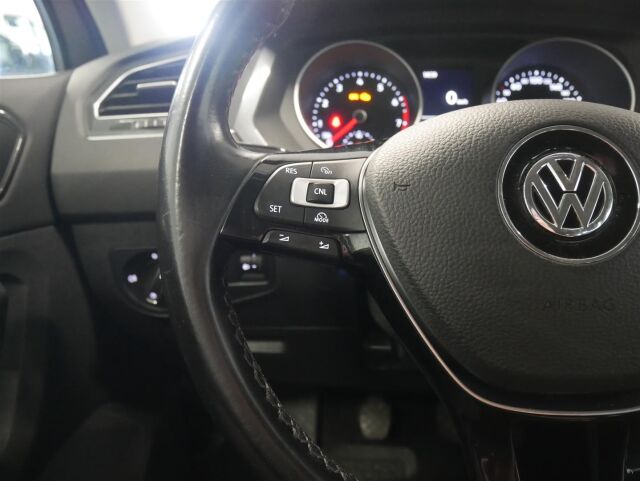 VOLKSWAGEN Tiguan 2016 Trendline 1,4 TSI 92 kW (125 hv)