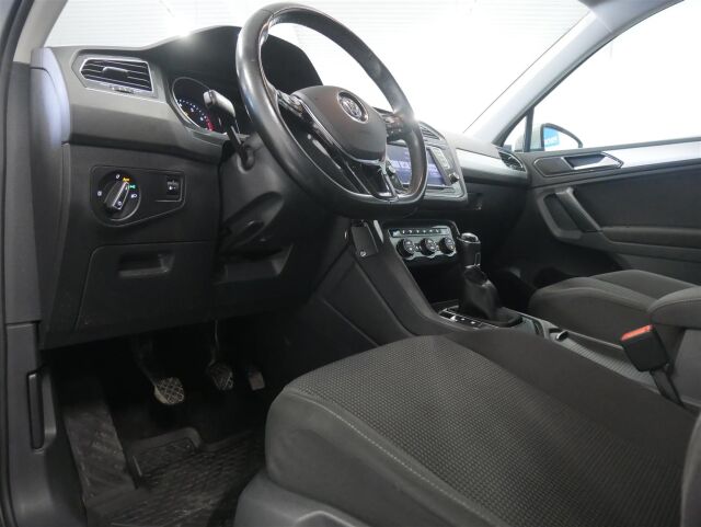 VOLKSWAGEN Tiguan 2016 Trendline 1,4 TSI 92 kW (125 hv)