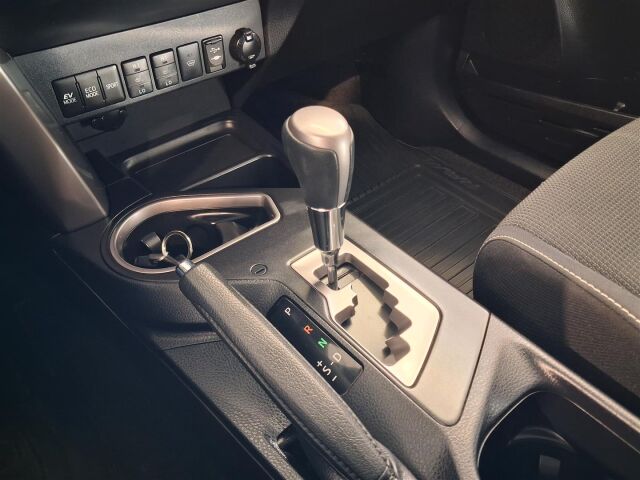 TOYOTA RAV4 2017 2,5 Hybrid AWD Hybrid Edition