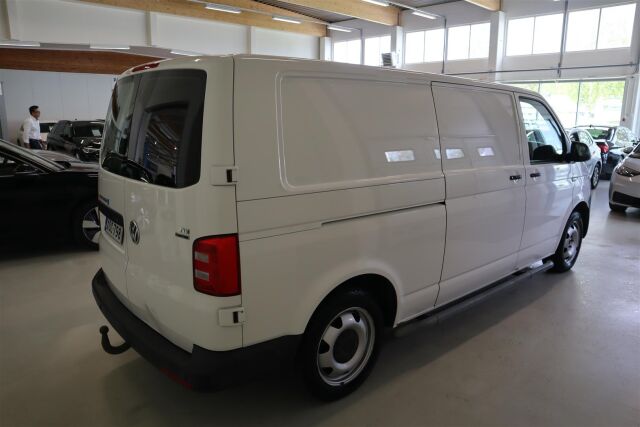 VOLKSWAGEN Transporter 2017 umpipakettiauto pitkä 2,0 TDI 110 kW 4Motion DSG    Alv-auto!