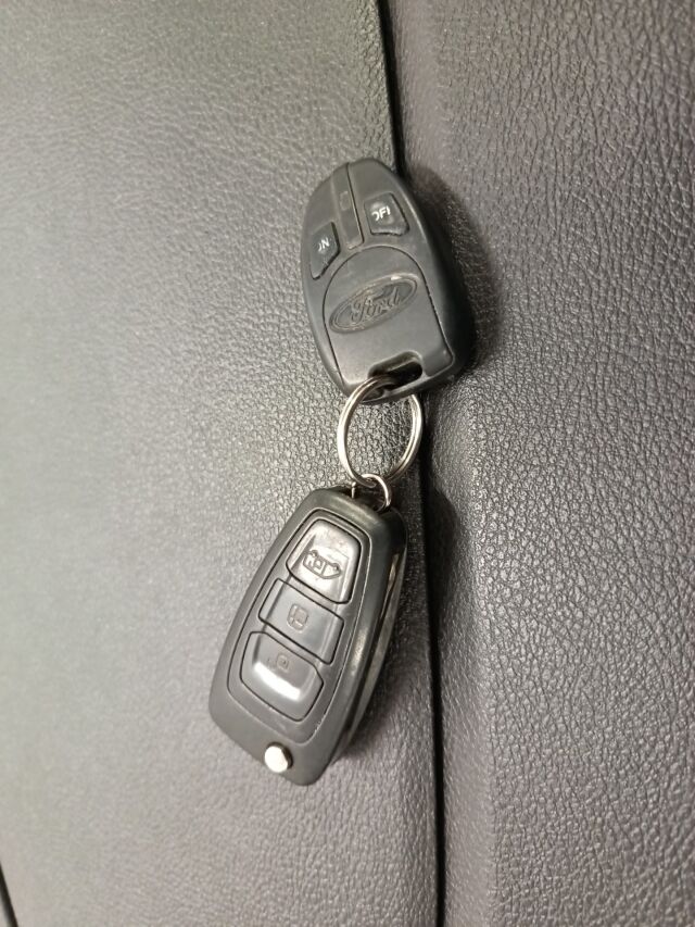 FORD Transit 2017 350 2,0 TDCi 130 hv Trend L3 H2 etuveto **TARKASTI PIDETTY JA SIISTI ALVILLINEN TYÖKALU**