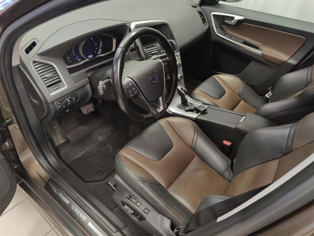 VOLVO XC60 2017 D4 AWD Classic Summum aut