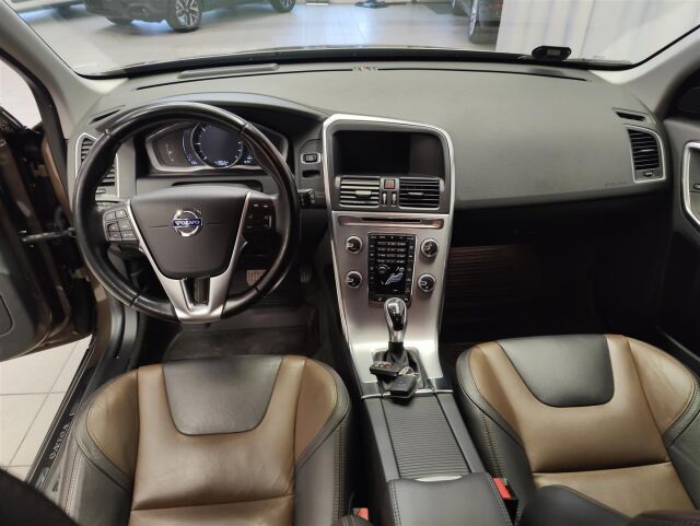 VOLVO XC60 2017 D4 AWD Classic Summum aut