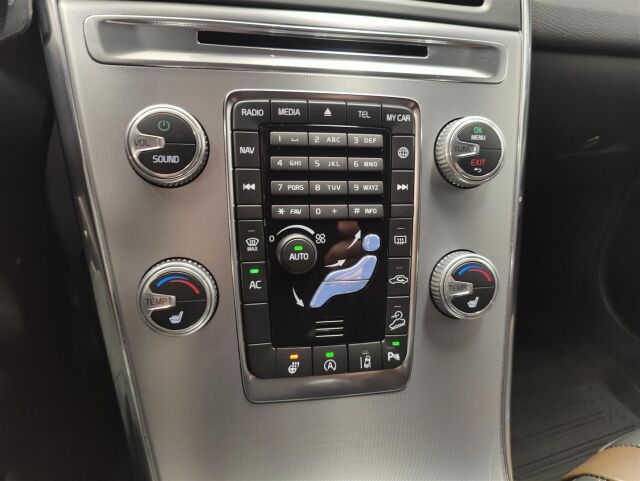 VOLVO XC60 2017 D4 AWD Classic Summum aut