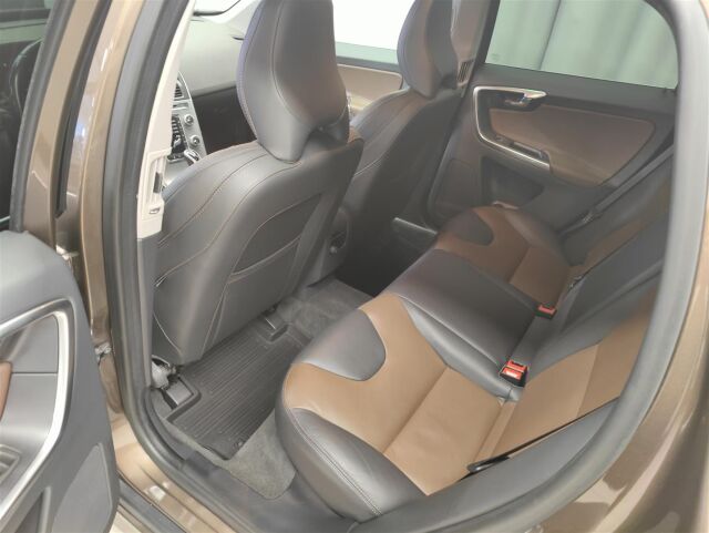 VOLVO XC60 2017 D4 AWD Classic Summum aut