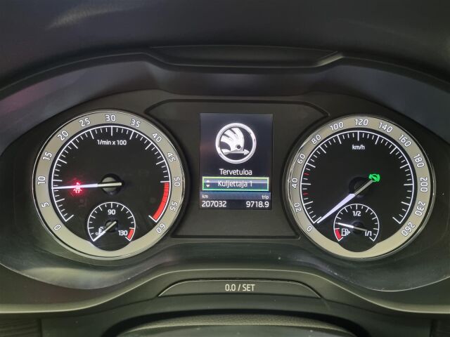 SKODA Kodiaq 2018 2,0 TDI 150 Ambition DSG Autom. / Koukku / Tutkat / Lohkolämmitin /