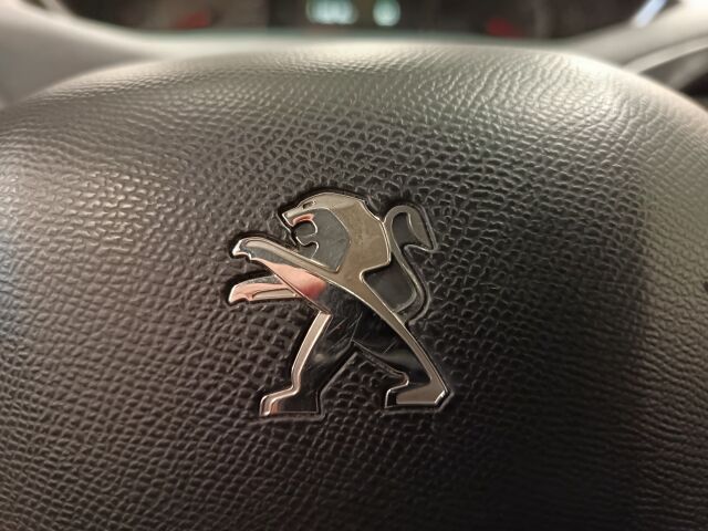 PEUGEOT 308 2018 SW Active PureTech 130 Aut.**sopivasti ajettu mukava farkku*