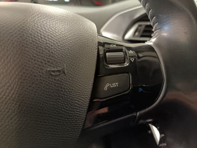 PEUGEOT 308 2018 SW Active PureTech 130 Aut.**sopivasti ajettu mukava farkku*