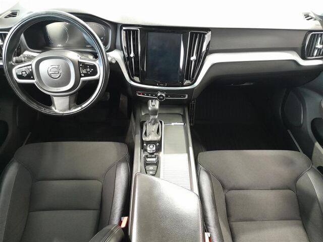 VOLVO V60 2020 D3 AWD Business aut / Sis. alv / jakohihna 3/2025 / koukku