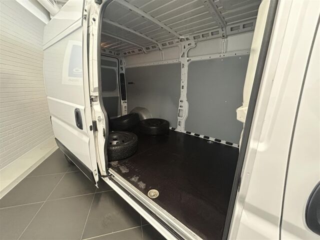 FIAT Ducato 2021 2,3 Multijet 140 13m3 L3H2 / ALV / 1-om / Webasto / Kamera / Koukku / Vanerointi / 2 x renkaat /