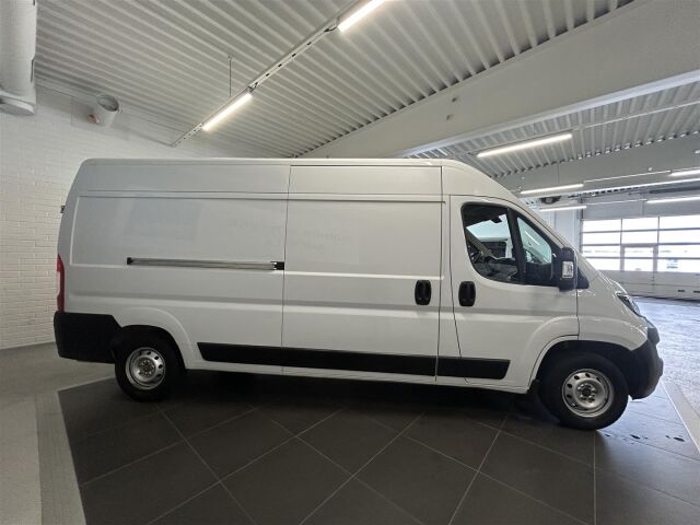 FIAT Ducato 2021 2,3 Multijet 140 13m3 L3H2 / ALV / 1-om / Webasto / Kamera / Koukku / Vanerointi / 2 x renkaat /