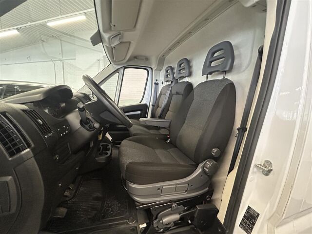 FIAT Ducato 2021 2,3 Multijet 140 13m3 L3H2 / ALV / 1-om / Webasto / Kamera / Koukku / Vanerointi / 2 x renkaat /