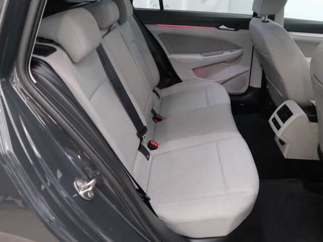 Volkswagen Golf 2021 Variant 1,0 TSI 81 kW