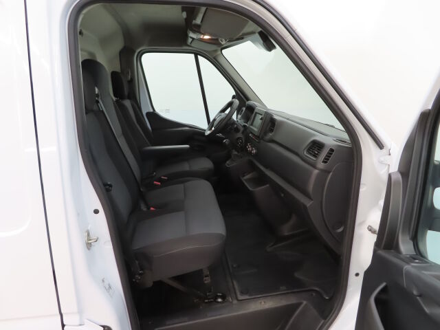Renault Master 2022 Blue dCi 150 L3H2 13m3 Navi Edition SIS. ALV  Pörhö-takuu 12 kk / 20 000 km