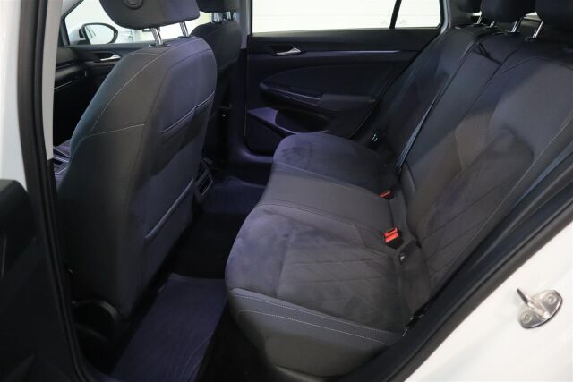 VOLKSWAGEN Golf 2022 Variant Style 1,5 eTSI 110 kW (MHEV) DSG-automaatti