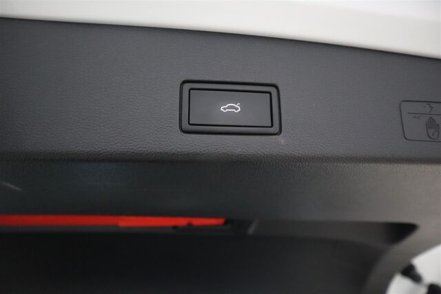 VOLKSWAGEN Golf 2022 Variant Style 1,5 eTSI 110 kW (MHEV) DSG-automaatti