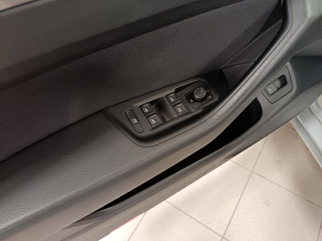 VOLKSWAGEN Passat 2022 Variant Comfort Business 1,5 TSI EVO 110 kW DSG-automaatti