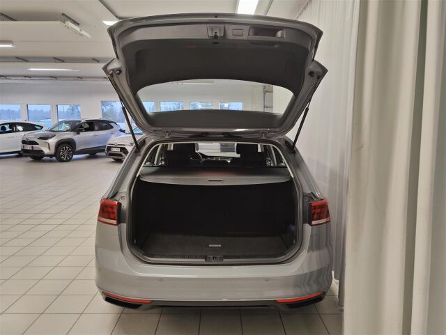 VOLKSWAGEN Passat 2022 Variant Comfort Business 1,5 TSI EVO 110 kW DSG-automaatti