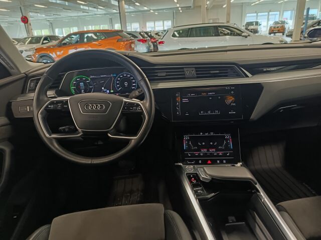 AUDI e-tron 2020 Advanced Edition 55 quattro **TODELLA UPEA TÄSYYSÄHKÖ KAIKILLA MAUSTEILLA**