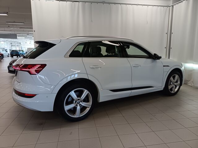 AUDI e-tron 2020 Advanced Edition 55 quattro **TODELLA UPEA TÄSYYSÄHKÖ KAIKILLA MAUSTEILLA**