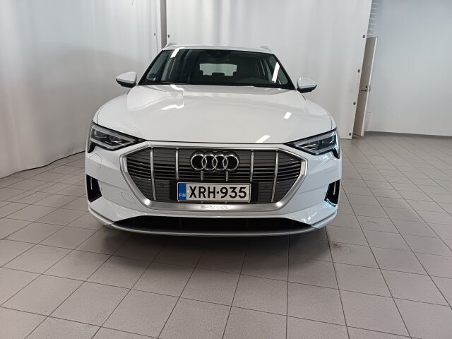 AUDI e-tron 2020 Advanced Edition 55 quattro **TODELLA UPEA TÄSYYSÄHKÖ KAIKILLA MAUSTEILLA**