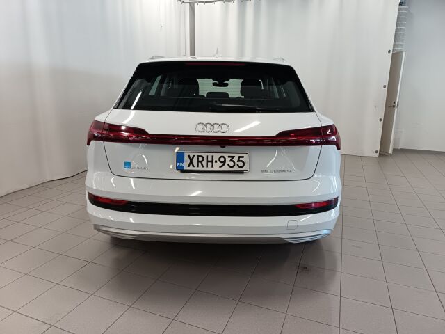 AUDI e-tron 2020 Advanced Edition 55 quattro **TODELLA UPEA TÄSYYSÄHKÖ KAIKILLA MAUSTEILLA**