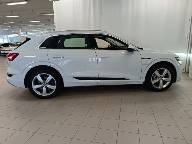AUDI e-tron 2020 Advanced Edition 55 quattro **TODELLA UPEA TÄSYYSÄHKÖ KAIKILLA MAUSTEILLA**