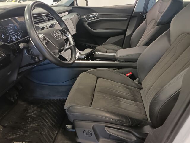 AUDI e-tron 2020 Advanced Edition 55 quattro **TODELLA UPEA TÄSYYSÄHKÖ KAIKILLA MAUSTEILLA**