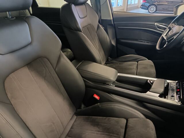AUDI e-tron 2020 Advanced Edition 55 quattro **TODELLA UPEA TÄSYYSÄHKÖ KAIKILLA MAUSTEILLA**