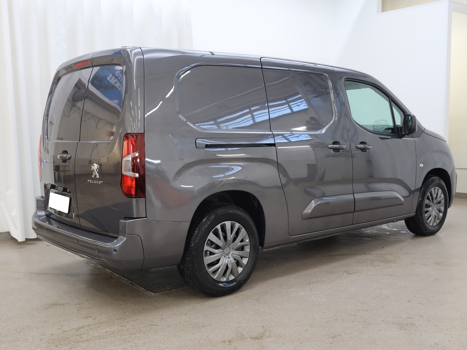 Peugeot e-Partner 50 kWh 136 XL SIS.ALV 2024, kuva 3/9
