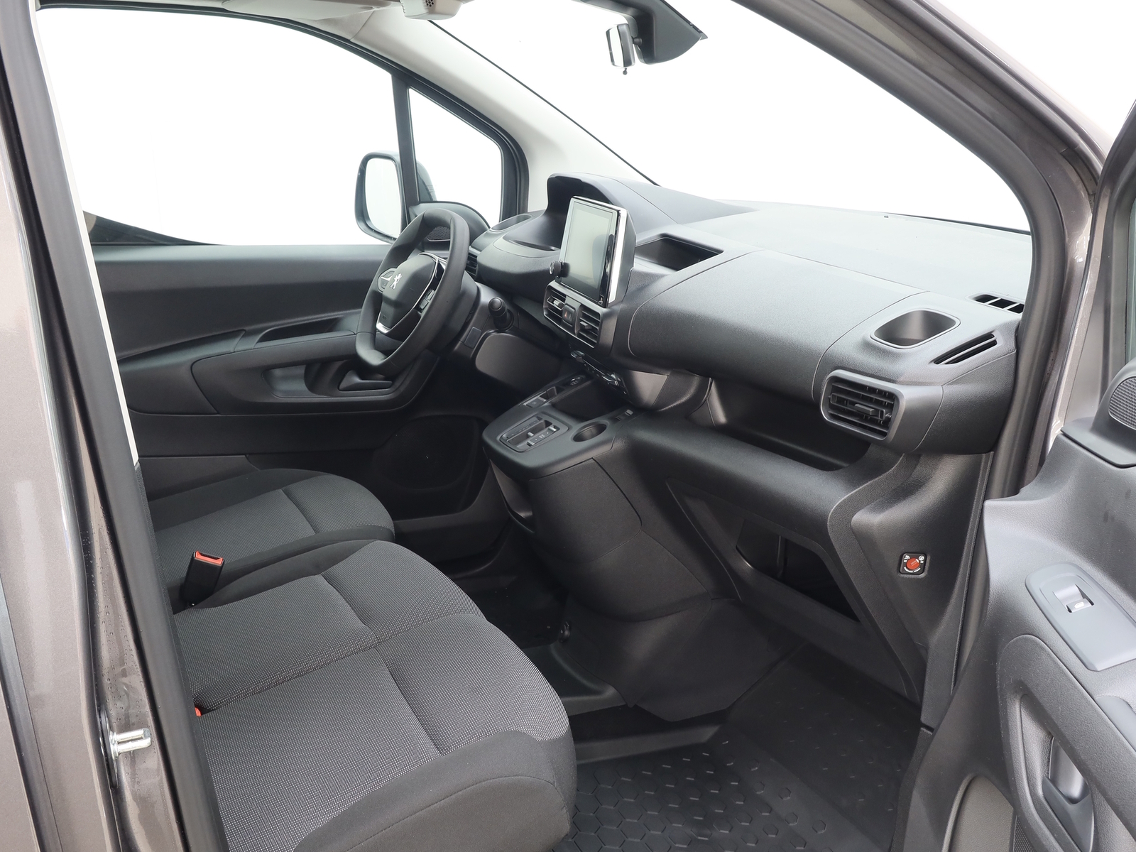 Peugeot e-Partner 50 kWh 136 XL SIS.ALV 2024, kuva 7/9