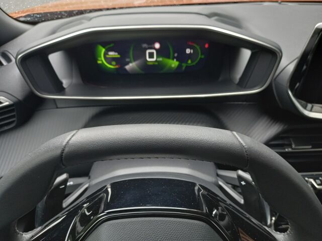 PEUGEOT 2008 2023 Allure Pack PureTech 130 EAT8-automaatti