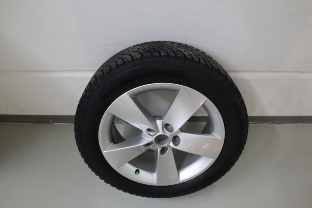 SKODA Karoq 2023 1.5 TSI Style DSG Autom.