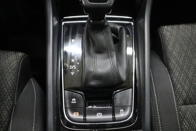 SKODA Karoq 2023 1.5 TSI Style DSG Autom.
