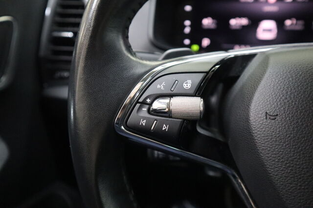 SKODA Karoq 2023 1.5 TSI Style DSG Autom.