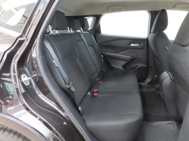 Nissan Qashqai 2023 MHEV 140 6M/T 2WD Acenta