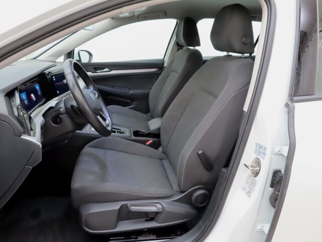 Volkswagen Golf 2023 Variant Comfort Business 1,0 eTSI (MHEV) 81 kW DSG-automaatti