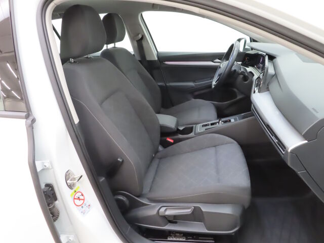 Volkswagen Golf 2023 Variant Comfort Business 1,0 eTSI (MHEV) 81 kW DSG-automaatti