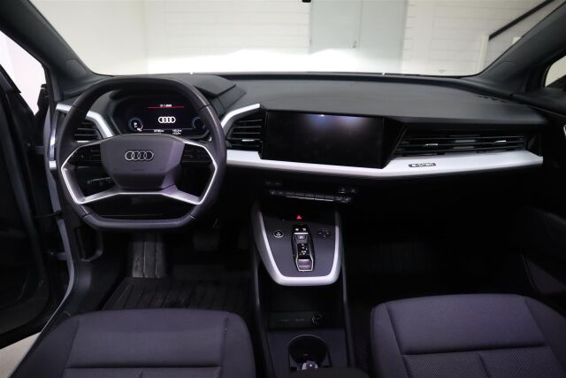 AUDI Q4 e-tron 2023 40 e-tron Sportback Limited