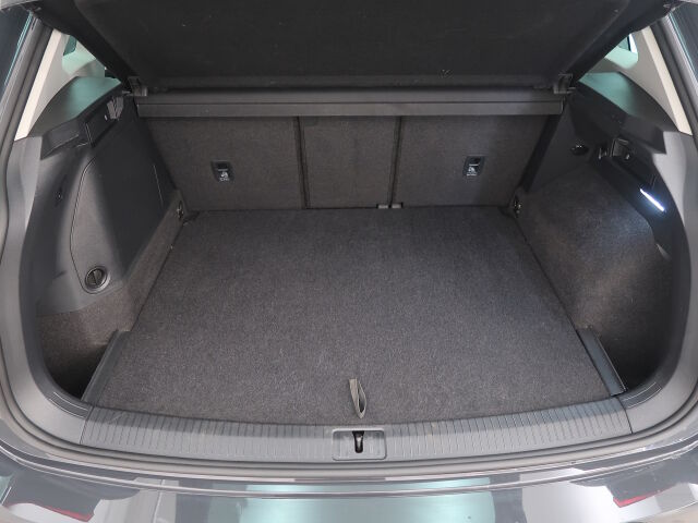 Volkswagen Tiguan 2023 Style Business eHybrid 180 kW DSG-automaatti