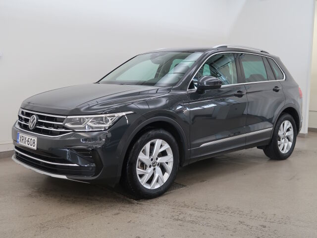 Volkswagen Tiguan 2023 Style Business eHybrid 180 kW DSG-automaatti