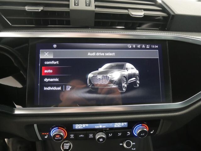 AUDI Q3 2023 Sportback Progress S line 45 TFSI e 180 kW S tronic