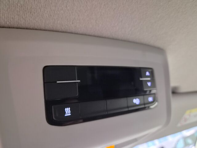 Volkswagen Transporter 2023 umpipakettiauto Pitkä 2,0 TDI 110 kW 4Motion DSG 204M