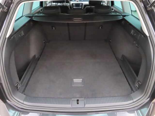 Volkswagen Passat 2023 Variant Comfort Business 1,5 TSI EVO 110 kW DSG-automaatti