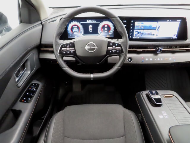 Nissan Ariya 2024 87kWh Advance e-4ORCE 22kw charger